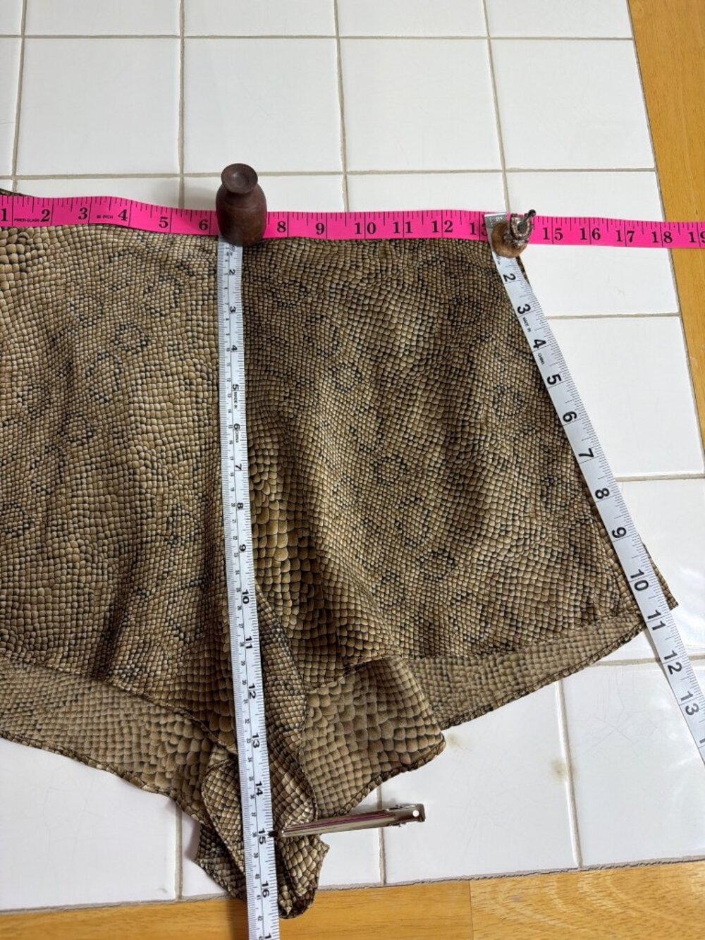 Vintage Victoria's Secret Silk Snake Print Set Y2K Cami Shorts XS/S (Tagged M) - Picture 15 of 16